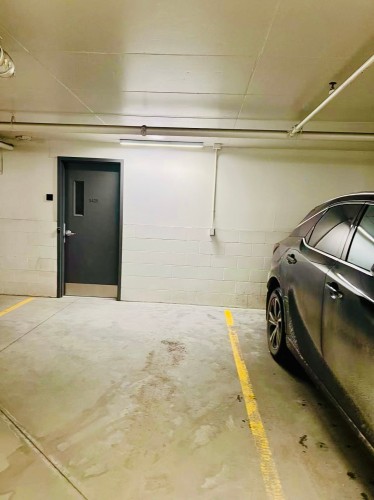 Garage - 3203-1288 Rue St-Antoine O., Montréal (Ville-Marie), QC - Indoor Photo Showing Garage