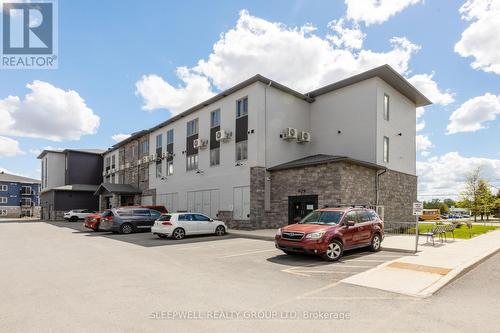 305 - 979 NORTH RUSSELL ROAD , Russell, Ontario K4R 0L9 2