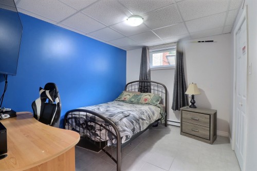 Chambre à coucher - 720 Route Du Lac O., Alma, QC - Indoor Photo Showing Bedroom