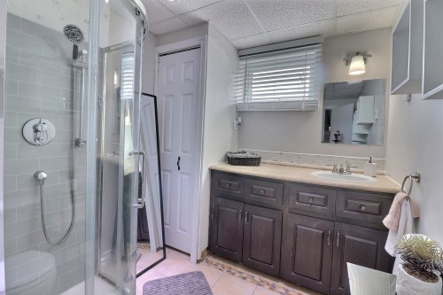 Salle de bains - 720 Route Du Lac O., Alma, QC - Indoor Photo Showing Bathroom