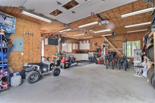 Garage - 720 Route Du Lac O., Alma, QC - Indoor Photo Showing Garage