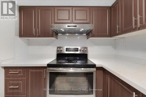 461 Rougewalk Drive, Pickering, ON - Indoor Photo Showing Kitchen