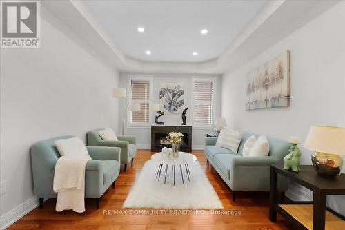 461 Rougewalk Drive, Pickering, ON - Indoor Photo Showing Living Room