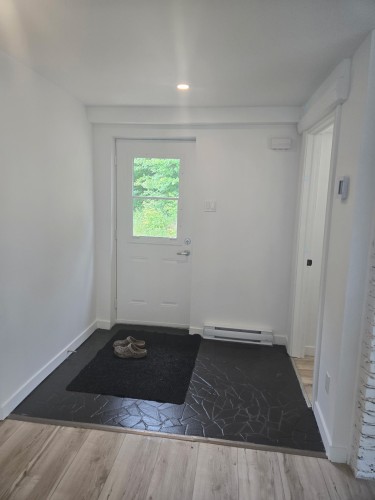 Hall d'entrée/Vestibule - 1273 Ch. Du Mont-Loup-Garou, Sainte-Adèle, QC - Indoor Photo Showing Other Room
