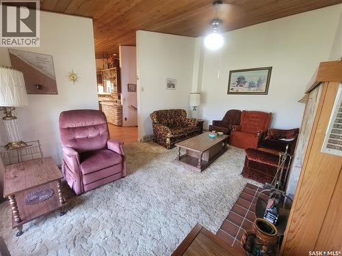 509 3Rd Street E, Wilkie, SK - Indoor