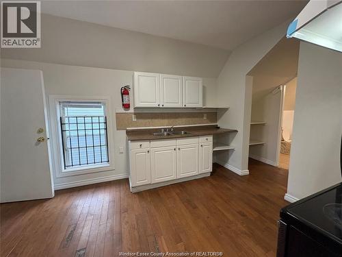 454 Crawford, Windsor, ON - Indoor