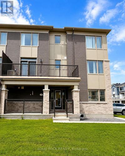 21 STITCH MEWS STREET  Ottawa, ON K0A 2Z0