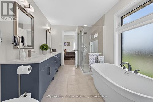 21 Evylean Court, St. Thomas, ON - Indoor Photo Showing Bathroom