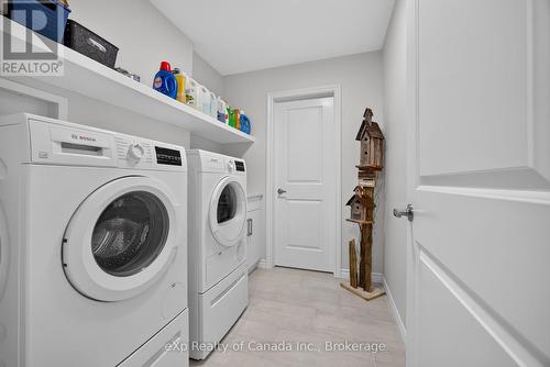 21 Evylean Court, St. Thomas, ON - Indoor Photo Showing Laundry Room