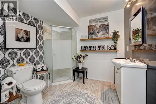 222 Baldwin Drive, Cambridge, ON - Indoor Photo Showing Bathroom