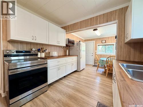 691 Joseph Crescent, Cochin, SK - Indoor Photo Showing Kitchen With Double Sink