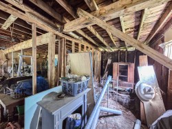 Garage - 