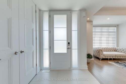 21 Kohn Lane, Markham, ON - Indoor Photo Showing Other Room