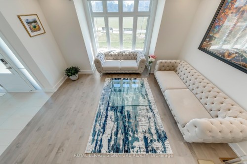 21 Kohn Lane, Markham, ON - Indoor