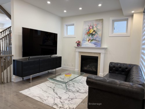 21 Kohn Lane, Markham, ON - Indoor Photo Showing Living Room With Fireplace