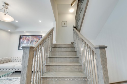 21 Kohn Lane, Markham, ON - Indoor Photo Showing Other Room