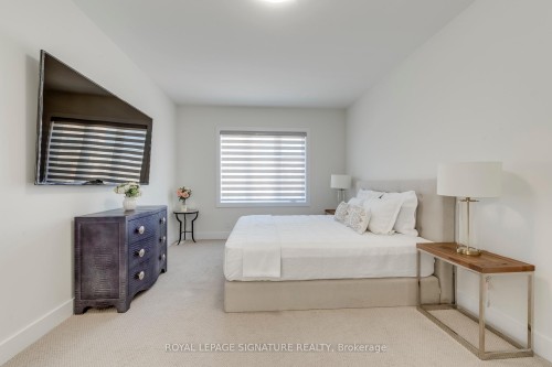 21 Kohn Lane, Markham, ON - Indoor Photo Showing Bedroom