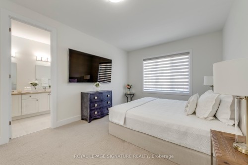 21 Kohn Lane, Markham, ON - Indoor Photo Showing Bedroom