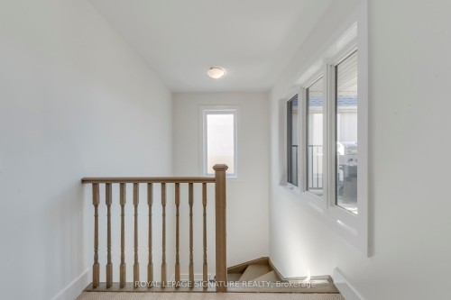 21 Kohn Lane, Markham, ON - Indoor Photo Showing Other Room