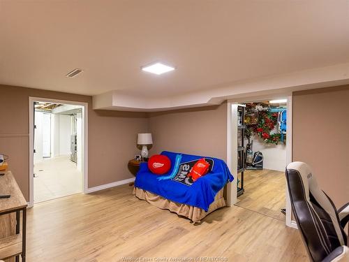 976 Watson, Windsor, ON - Indoor Photo Showing Bedroom