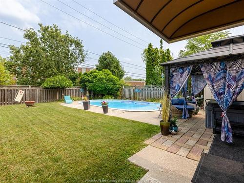976 Watson, Windsor, ON - Outdoor With In Ground Pool With Backyard
