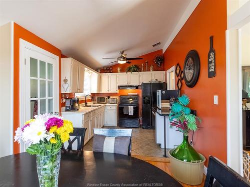 976 Watson, Windsor, ON - Indoor Photo Showing Dining Room