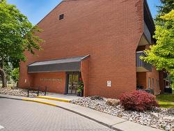 304-975 Grand Avenue WEST Chatham, ON N7L 4Z6