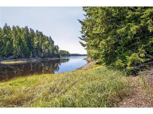 230 Mealey Rd, Pennfield, NB 
