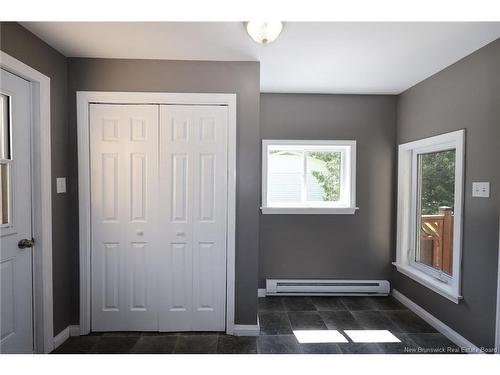 43 Broadview Ave, Fredericton, NB 