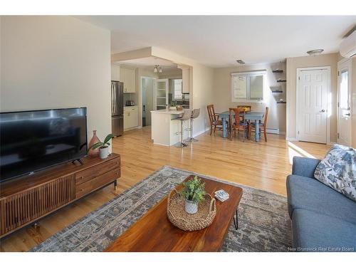 15 Lorne St, Fredericton, NB 