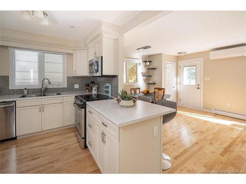 15 Lorne St, Fredericton, NB 