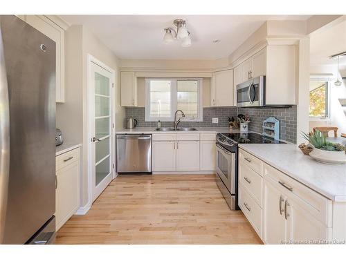 15 Lorne St, Fredericton, NB 