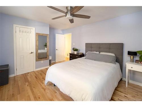 15 Lorne St, Fredericton, NB 