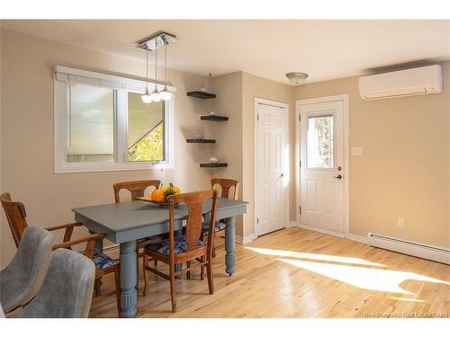 15 Lorne St, Fredericton, NB 