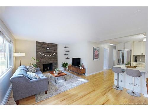 15 Lorne St, Fredericton, NB 