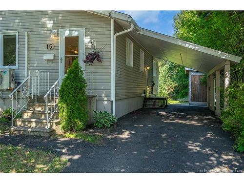 15 Lorne St, Fredericton, NB 
