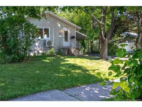 15 Lorne St, Fredericton, NB 