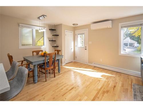 15 Lorne St, Fredericton, NB 