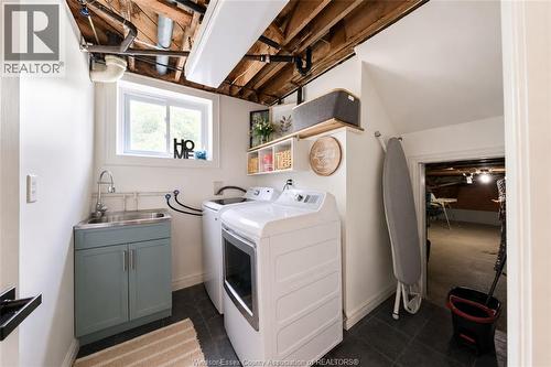 3939 Longfellow, Windsor, ON - Indoor Photo Showing Laundry Room
