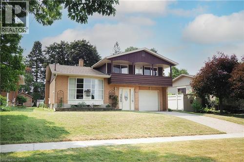 15 GILMOUR Crescent  Kitchener, ON N2M 4N5