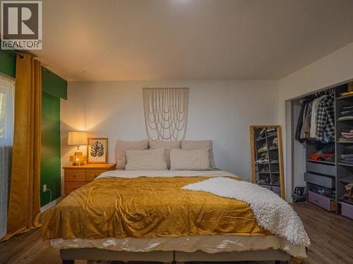 2277 Phillips Road, Powell River, BC - Indoor Photo Showing Bedroom
