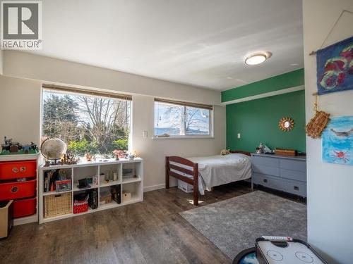 2277 Phillips Road, Powell River, BC - Indoor Photo Showing Bedroom