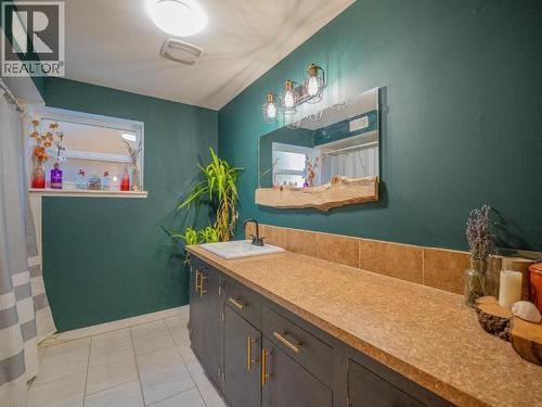 2277 Phillips Road, Powell River, BC - Indoor