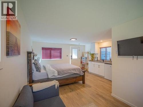 2277 Phillips Road, Powell River, BC - Indoor Photo Showing Bedroom