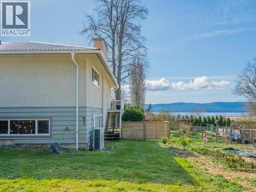 2277 Phillips Road, Powell River, BC - Outdoor