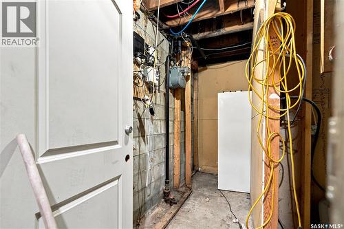 209 T Avenue N, Saskatoon, SK - Indoor