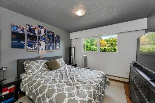 1080 Maple Bay Rd, Duncan, BC 