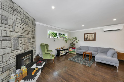 1080 Maple Bay Rd, Duncan, BC 