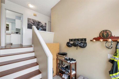 1080 Maple Bay Rd, Duncan, BC 