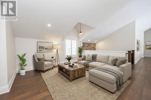 16 Heron Boulevard, Springwater, ON - Indoor Photo Showing Living Room